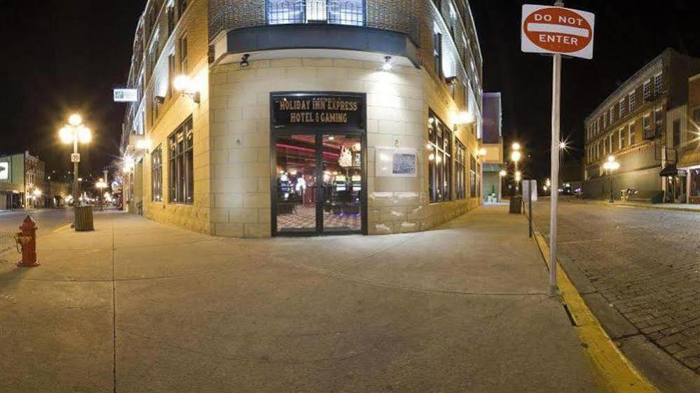 Holiday Inn Express Hotel & Suites Deadwood-Gold Dust Casino, An Ihg Hotel Exterior photo